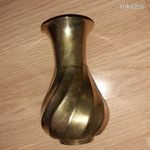 Kisebb méretű, 14 cm magas, sárga rézből készült váza fotó