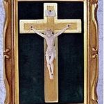 Antik, CSONT - őrlemény ANYAGÚ (Jézus Krisztus a kereszten, 28 cm-es aranyozott keretben az 1910-es fotó
