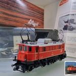 Liliput ÖBB 1245 H0 1: 87 (DC) villanymozdony led világítással, lendítőmotorral gyári dobozában (MV4) fotó