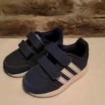 Adidas kisfiú sportcipő 21-es fotó