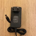 Cellevia Power CLW-2005-W2E-EB 5V DC 4A 4000mA tápegység használt 1Ft-tól fotó
