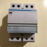 Hager mágneskapcsoló 230V 4xNO 40A fotó