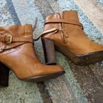 MASSIMO DUTTI női 38, 5-39-es camel színű , magassarkú bőr bokacsizma, bokacipő fotó