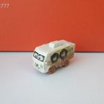 Eredeti Disney Verdák szereplő Villám McQueen barátja ARVY kisbusz Crazy 8 !! 11, 5cm fotó