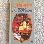 Agatha Christie: Macska a galambok között fotó