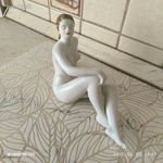 Hollóházi porcelán női akt szobor eladó!Hollóházi porcelán ülő női akt! fotó