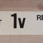 BKV BUSZ TÁBLA " 1 V" - VILLAMOSPÓTLÓ JÁRAT fotó