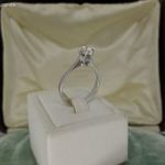 Fehérarany briiles szoliter gyűrű cca 0.28 ct fotó