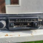 Dyras CR-120 retró autórádió fotó