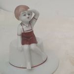 Kalapon ülő gyermek -Alba Iulia porcelán fotó