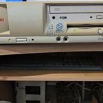 RETRO COMPAQ DESKPRO EN Pentium 3 számítógép. fotó