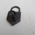Régi lakat / elzett / 65 mm fotó