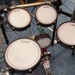 Alesis Crimson II hálóbőrös elektromos dobszett plusz állótammal fotó