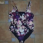 46-os, H&M, minőségi, melltartós, csinos, moletti fürdőruha fotó