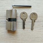 ANBO zárbetét 6 cm-es 2 kulccsal fotó