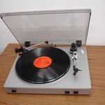 ION TTUSB05XL Stereo turntable hifi sztereó Bakelit lemezjátszó Riaa korrektorral USB fotó