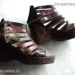 Kígyóbőr gladiátor platform szandál fotó