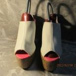 Újszerű ÚJ H&M 39-s magas sarkú, platform szandál. fotó