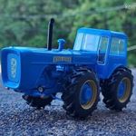 Dutra D4K 1: 43 1/43 fém modell traktor fotó