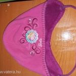 Barbie lányka füles sapka.Mérete: 4-6évesnek. fotó
