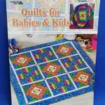 Quilts For Babies & Kids Amerikai Könyv 19 db Foltvarrás Patchwork BabaTakaró Projekt USA fotó