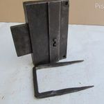 Régi kovácsolt vas pincezár / 18*11 cm fotó