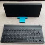 Eladó Logitech Bluetooth billentyűzet és tartó/támasztó fotó