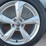 Eladó, 3 Gyári, Audi A6 allroad 4K C8 18" alufelni téli gumik Agy 66.5 fotó