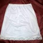 fehér csipkés nylon alsószoknya db: 76-122 cm h: 62 cm 18 / 46-s fotó