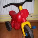 Játék motor fotó