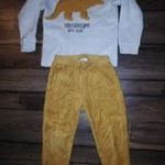 triceratops dinó mintás pizsama szett fotó