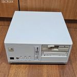 Retró, régi 486-os számítógép. Albacomp házban fotó
