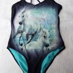 Újszerű, H&M márkájú, kék színű lovas fürdőruha, 146-152 cm, ajándék úszósapkával fotó