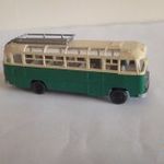 Ikarus 311 busz zöld HO (1: 87) talán BEKA? fotó