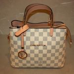 LOUIS VUITTON válltáska, kézitáska OLVASS tovább ! fotó