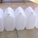 Műanyag kanna 5 liter - 5 literes műanyagkanna tároló víztároló öntöző edény fotó