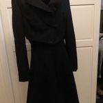 Női S-es női 36-os fekete , karcsúsított , félhosszú , átmeneti kabát gyapjú, vintage-designer -hibátlan fotó