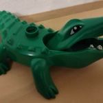 óriás krokodil aligátor nyitható száj lego duplo állat figura vadállat fotó