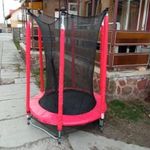 Egyszemélyes ugráló, trambulin fotó