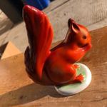 Hollóházi régi porcelán mókus fotó