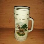 Szarvas mintás porcelán söröskorsó - 18, 5 cm magas (26/d) fotó