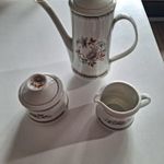 Alföldi porcelán virágos teás készlet - hiányos fotó
