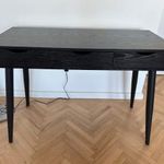 Gyönyörű fekete MDF íróasztal 110x50 - újszerű fotó