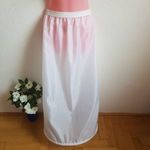 Fehér színű, 1 karikás selyem alsószoknya, abroncs, lépéskönnyítő fotó