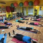 Utcai bejárattal Üzlethelyiségek Veresegyház fotó