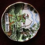 ROBIN HOOD ANGOL porcelán TÁNYÉR jelzett PIRAMID POTTERY fotó