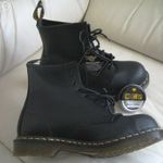 Eredeti bőr, fekete színű, 43-as Dr Martens Air Wair fémbetétes bakancs - új, dobozában fotó