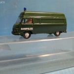 H0-ÁS 1: 87-ES MERCEDES ZÁRT FURGON RENDŐRSÉGI fotó