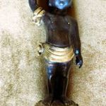 NAGYON RÉGI GYERMEK BUDDHA KIRÁLYFI RÉGI BRONZ SZOBOR BUDDHA MEGVILLÁGOSODÁS TANULÁS IFJUSÁG fotó