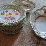 Áttört szélű porcelán süteményes készlet fotó